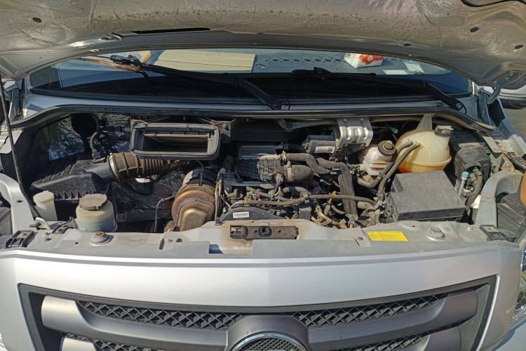 Used Foton Toano 2022 2.0T Manual Tongtu Multi-Function Extended-Chassis Mid-Roof Single-Tire Rear 5/6/7/9-Seater 4F20TC3 Engine Bay
