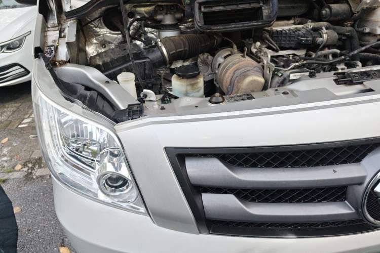 Used Foton Toano 2022 2.0T Manual Jixiang Multi-Function Long-Wheelbase Mid-Roof Single-Tire Rear 7/9-Seater 4F20TC3 Engine Bay Right