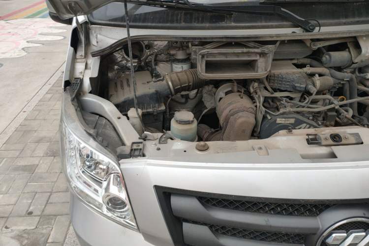 Used Foton Toano 2022 2.0T Manual Tongtu Multi-Function Long Wheelbase Mid-Roof Single-Tire 5/6/7/9-Seater 4F20TC3 Engine Bay Right