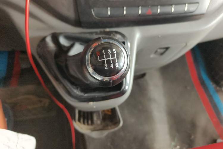 Used Foton Toano 2022 2.0T Manual Jixiang Multi-Function Long-Wheelbase Mid-Roof Single-Tire Rear 7/9-Seater 4F20TC3 Gear Lever