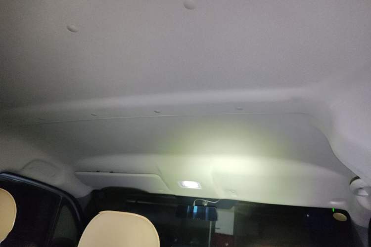 Used Foton Toano 2022 2.0T Manual Urban Edition Short Wheelbase Low Roof Rear Single Tire 5/6/9-Seater 4F20TC3 Headliner