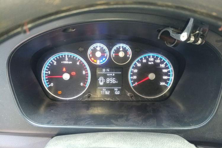 Used Foton Toano 2022 2.8T Manual Tongtu Multi-Function Extended-Chassis Mid-Roof Single-Tire Configuration 5/6/7/9-Seater F2.8NS6B177L Instrument Cluster