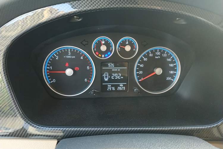 Used Foton Toano 2022 2.8T Manual Tongtu Multi-Function Long-Wheelbase Mid-Roof Single-Tire 5/6/7/9-Seater F2.8NS6B177L Instrument Cluster