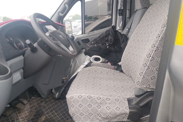 Used Foton Toano 2022 2.0T Manual Urban Edition Short Wheelbase Mid-Height Design Rear Single Tire 5/6/9-Seater Configuration 4F20TC3 Interior 3