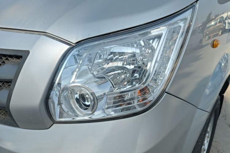 Used Foton Toano 2022 2.0T Manual Tongtu Multi-Function Long Wheelbase Mid-Roof Single-Tire 5/6/7/9-Seater 4F20TC3 Left Front Headlight