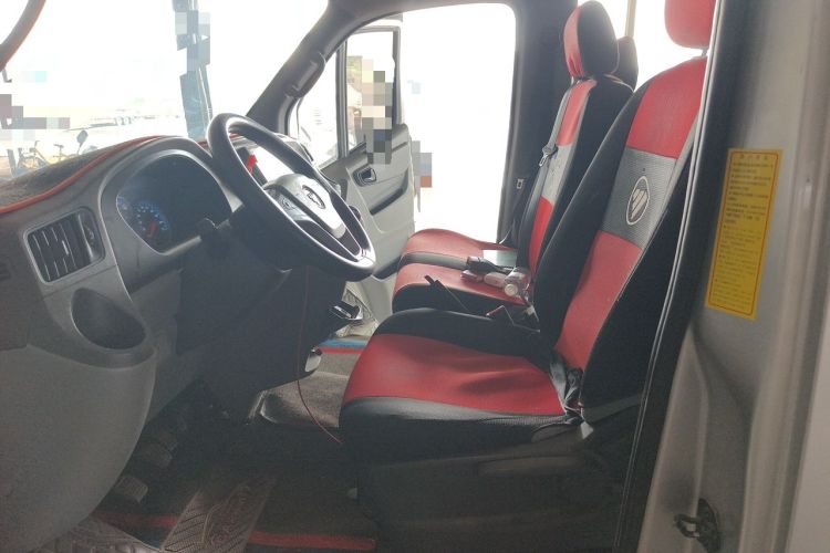 Used Foton Toano 2022 2.0T Manual Jixiang Multi-Function Long-Wheelbase Mid-Roof Single-Tire Rear 7/9-Seater 4F20TC3 Left Front Seat
