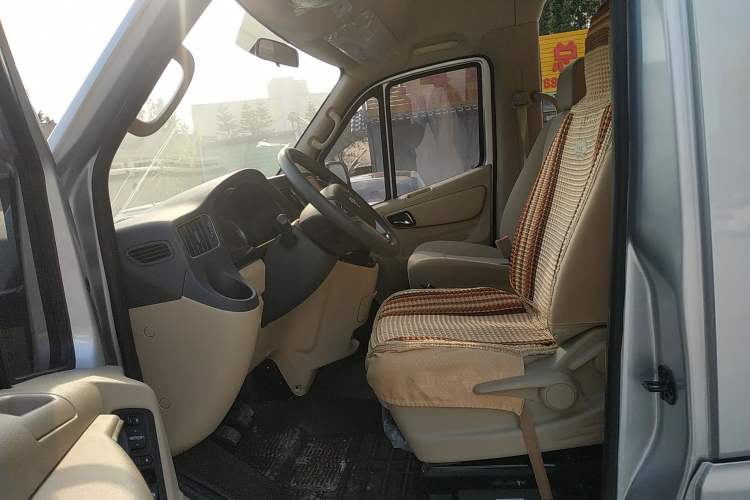 Used Foton Toano 2022 2.8T Manual Tongtu Multi-Function Long-Wheelbase Mid-Roof Single-Tire 5/6/7/9-Seater F2.8NS6B177L Left Front Seat