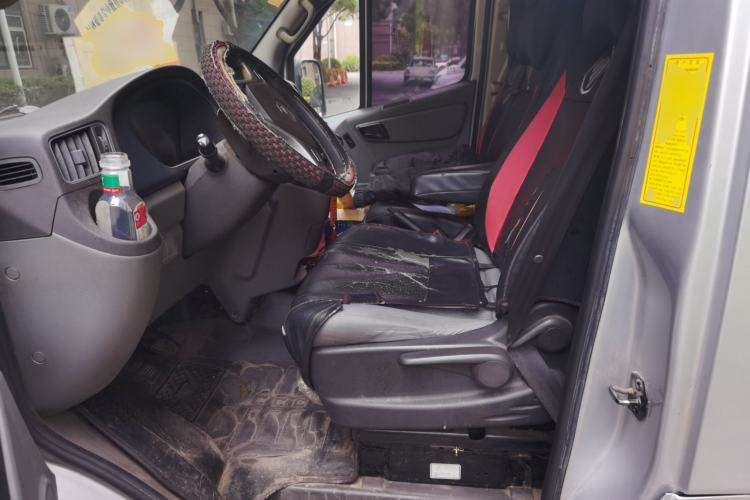 Used Foton Toano 2022 2.0T Manual Tongtu Van Long Wheelbase Mid-Roof Design Rear Single Tire 3-Seater 4F20TC3 Left Front Seat
