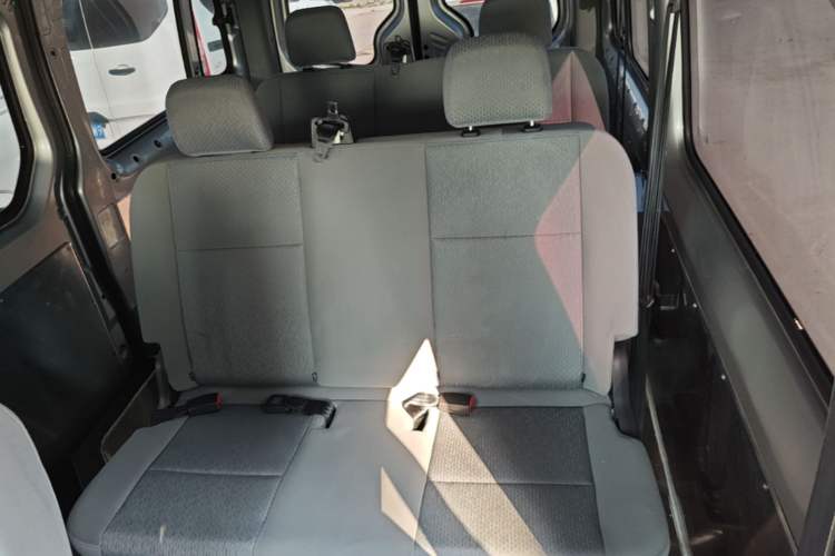 Used Foton Toano 2022 2.0T Manual Tongtu Multi-Function Long Wheelbase Mid-Roof Single-Tire 5/6/7/9-Seater 4F20TC3 Left Rear Seat