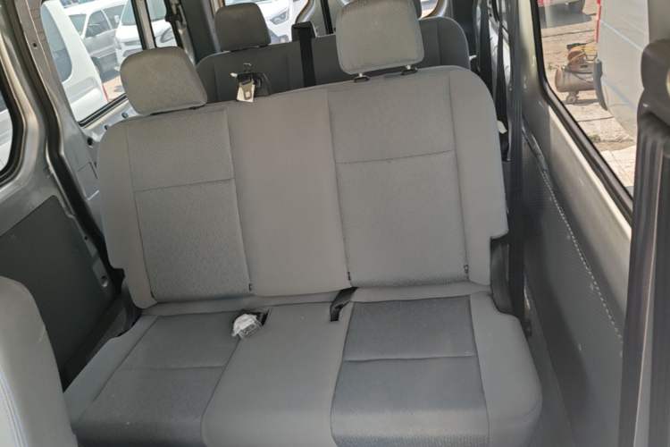 Used Foton Toano 2022 2.0T Manual Jixiang Multi-Function Long-Wheelbase Mid-Roof Single-Tire Rear 7/9-Seater 4F20TC3 Left Rear Seat