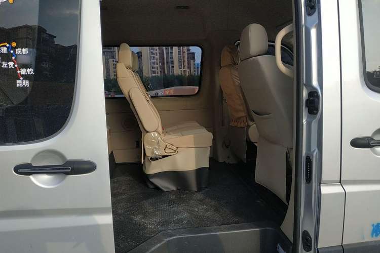 Used Foton Toano 2022 2.8T Manual Tongtu Multi-Function Long-Wheelbase Mid-Roof Single-Tire 5/6/7/9-Seater F2.8NS6B177L Left Rear Seat