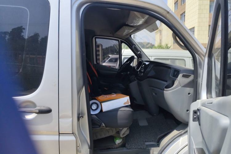 Used Foton Toano 2022 2.8T Manual Jixiang Multi-Function Long-Wheelbase Mid-Roof with Rear Dual Tires 7/9-Seater F2.8NS6B177L Left Rear Seat