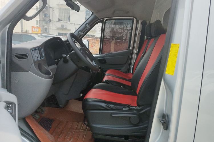 Used Foton Toano 2022 2.0T Manual Tongtu Van Long Wheelbase Mid-Roof Design Rear Single Tire 3-Seater 4F20TC3 Left Rear Seat