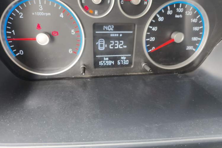 Used Foton Toano 2022 2.0T Manual Urban Van Short Wheelbase Low Roof Rear Single Tire 3-Seater – 4F20TC3 Odometer Close Up