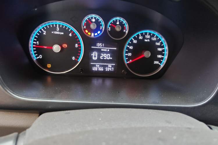 Used Foton Toano 2022 2.8T Manual Jixiang Multi-Function Long-Wheelbase Mid-Roof Single-Tire Rear 7/9-Seater F2.8NS6B177L Odometer Close Up