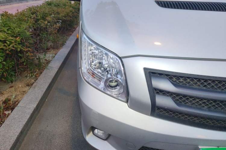 Used Foton Toano 2022 2.0T Manual Jixiang Multi-Function Long-Wheelbase Mid-Roof Single-Tire Rear 7/9-Seater 4F20TC3 Right Front Headlight