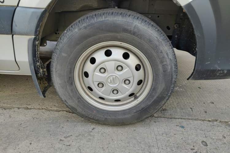 Used Foton Toano 2022 2.0T Manual Urban Van Short Wheelbase Low Roof Rear Single Tire 3-Seater – 4F20TC3 Right Front Wheel Hub