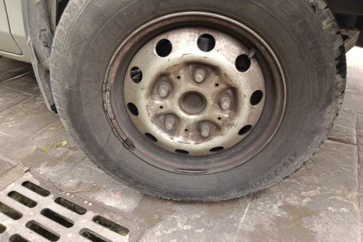 Used Foton Toano  Right Front Wheel Hub