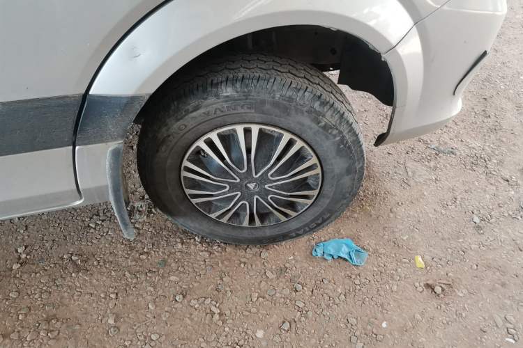 Used Foton Toano  Right Front Wheel Hub