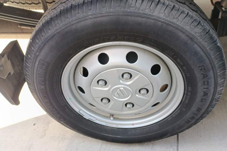 Used Foton Toano 2022 2.0T Manual Urban Edition Short Wheelbase Mid-Height Design Rear Single Tire 5/6/9-Seater Configuration 4F20TC3 Right Rear Wheel Hub