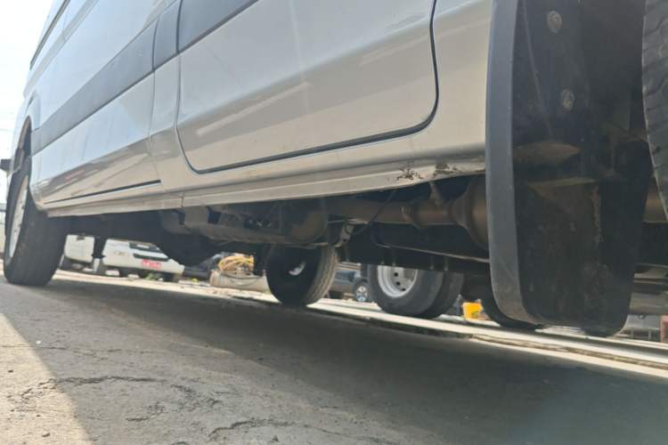 Used Foton Toano 2022 2.0T Manual Jixiang Multi-Function Long-Wheelbase Mid-Roof Single-Tire Rear 7/9-Seater 4F20TC3 Right Side Sill