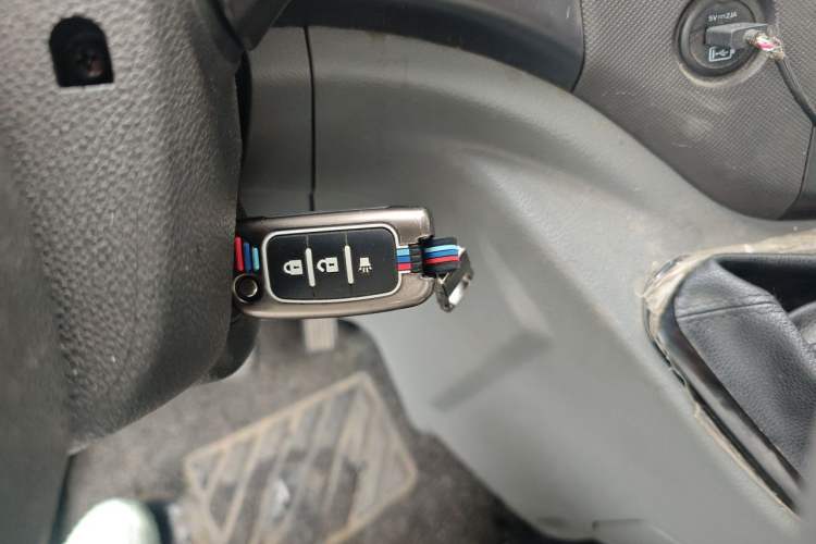 Used Foton Toano 2022 2.0T Manual Urban Edition Short Wheelbase Mid-Height Design Rear Single Tire 5/6/9-Seater Configuration 4F20TC3 Vehicle Key