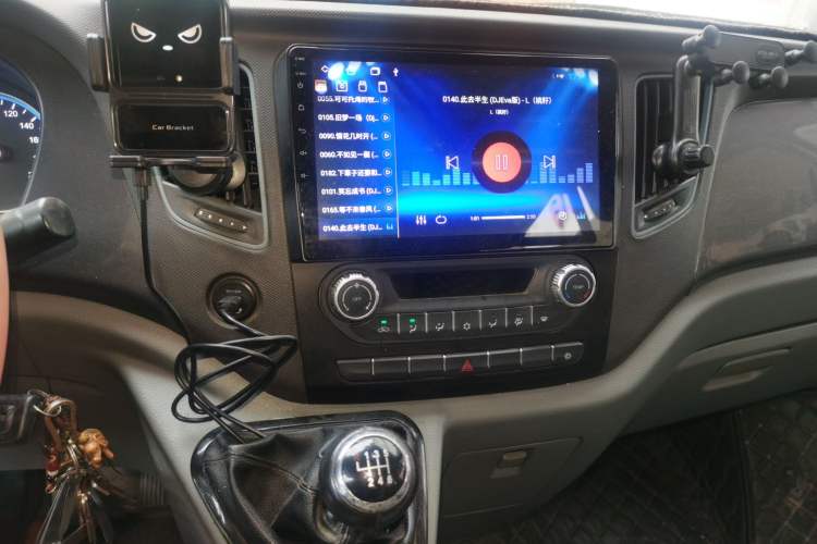Used Foton Toano 2022 2.0T Manual Urban Edition Short Wheelbase Mid-Height Design Rear Single Tire 5/6/9-Seater Configuration 4F20TC3 Audio And AC Panel
