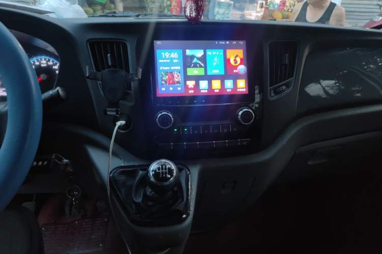 Used Foton Toano 2022 2.0T Manual Urban Edition Short Wheelbase Mid-Height Design Rear Single Tire 5/6/9-Seater Configuration 4F20TC3 Audio And AC Panel