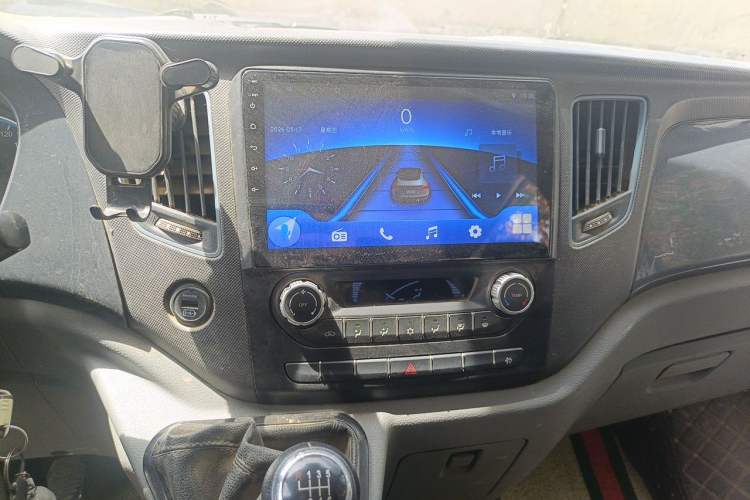Used Foton Toano 2022 2.0T Manual Tongtu Multi-Function Long Wheelbase Mid-Roof Single-Tire 5/6/7/9-Seater 4F20TC3 Audio And AC Panel