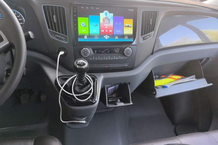 Used Foton Toano 2022 2.0T Manual Tongtu Multi-Function Long Wheelbase Mid-Roof Single-Tire 5/6/7/9-Seater 4F20TC3 Audio And AC Panel