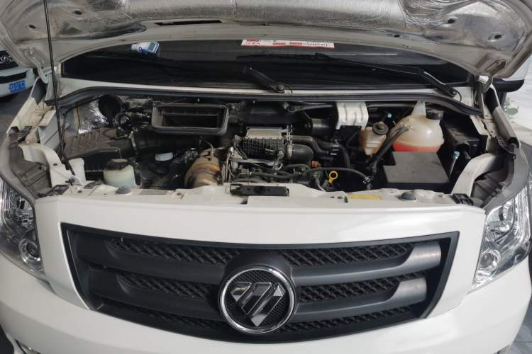 Used Foton Toano 2022 2.0T Manual Tongtu Multi-Function Long-Wheelbase Ultra-High Roof with Single Rear Tire Available in 5/6/7/9-Seater Configurations Model 4F20TC3 Engine Bay