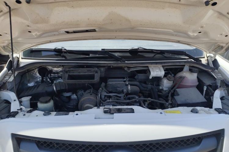 Used Foton Toano 2022 2.0T Manual Urban Edition Short Wheelbase Mid-Height Design Rear Single Tire 5/6/9-Seater Configuration 4F20TC3 Engine Bay
