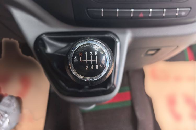 Used Foton Toano 2022 2.0T Manual Urban Edition Short Wheelbase Mid-Height Design Rear Single Tire 5/6/9-Seater Configuration 4F20TC3 Gear Lever
