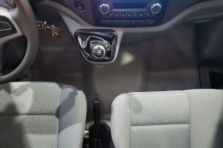 Used Foton Toano 2022 2.0T Manual Tongtu Multi-Function Long Wheelbase Mid-Roof Single-Tire 5/6/7/9-Seater 4F20TC3 Gear Lever