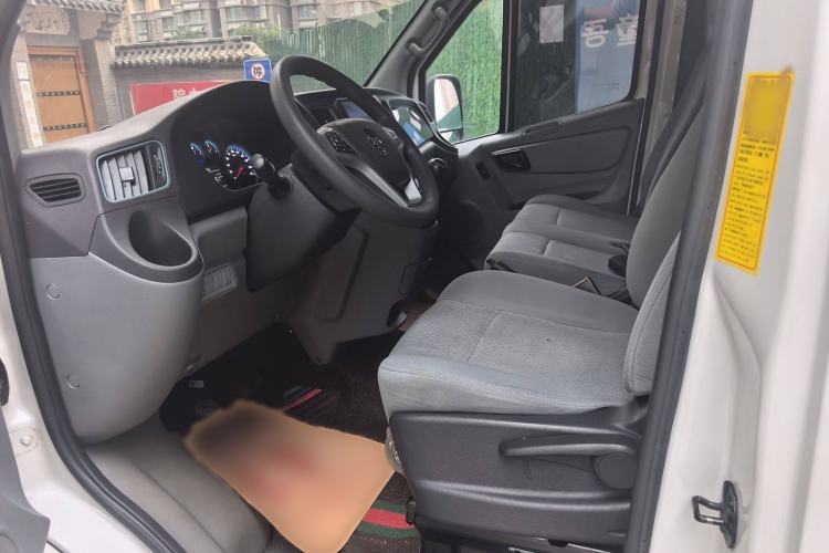 Used Foton Toano 2022 2.0T Manual Urban Edition Short Wheelbase Mid-Height Design Rear Single Tire 5/6/9-Seater Configuration 4F20TC3 Interior 1