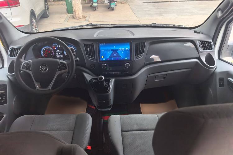 Used Foton Toano 2022 2.0T Manual Urban Edition Short Wheelbase Mid-Height Design Rear Single Tire 5/6/9-Seater Configuration 4F20TC3 Interior 3