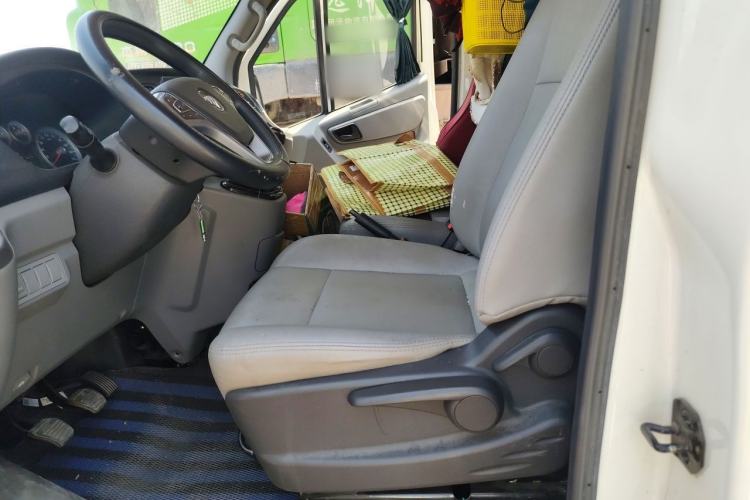 Used Foton Toano 2022 2.0T Manual Urban Edition Short Wheelbase Mid-Height Design Rear Single Tire 5/6/9-Seater Configuration 4F20TC3 Left Front Seat