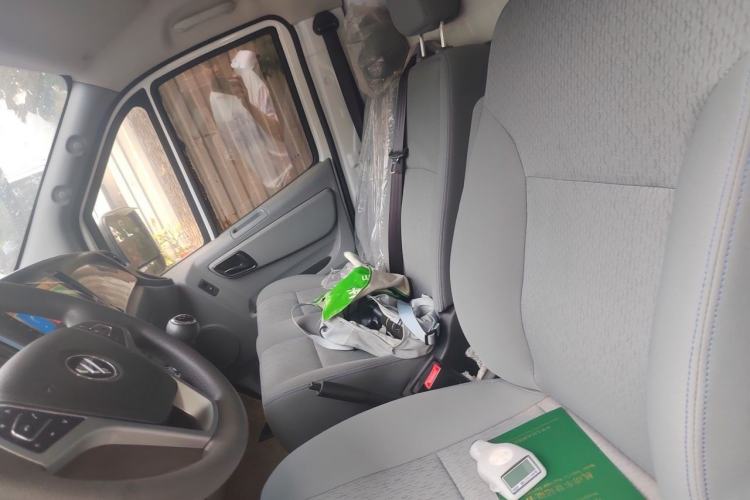 Used Foton Toano 2022 2.0T Manual Urban Van Short Wheelbase Mid-Height Rear Single Tire 3-Seater 4F20TC3 Left Front Seat