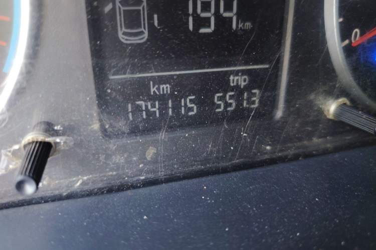 Used Foton Toano 2022 2.0T Manual Tongtu Professional Edition Multi-Function Long-Wheelbase Mid-Roof Design with Single Rear Tire—Available in 5/6/7/9-Seater Configurations Powered by 4F20TC3 Odometer Close Up