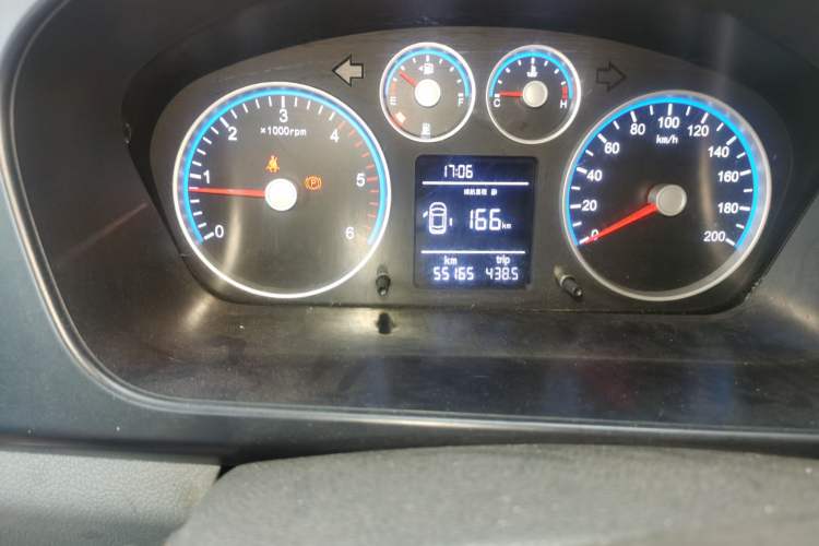 Used Foton Toano 2022 2.0T Manual Urban Edition Short Wheelbase Mid-Height Design Rear Single Tire 5/6/9-Seater Configuration 4F20TC3 Odometer Close Up