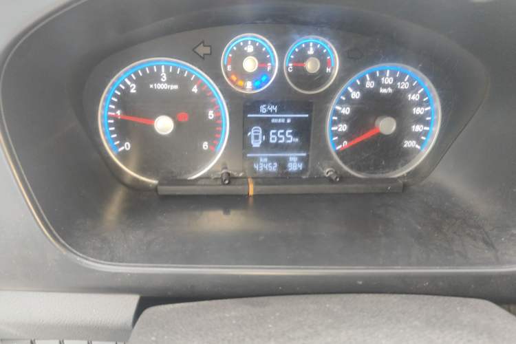 Used Foton Toano 2022 2.8T Manual Tongtu Multi-Function Extended-Chassis Mid-Roof Single-Tire Configuration 5/6/7/9-Seater F2.8NS6B177L Odometer Close Up