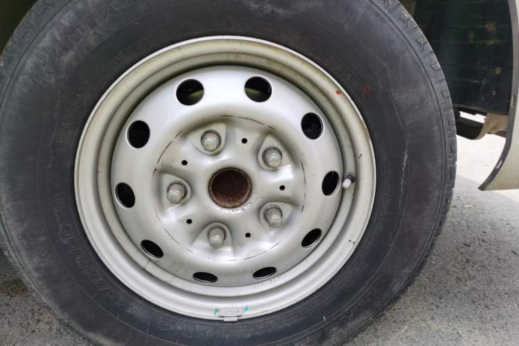 Used Foton Toano  Right Front Wheel Hub