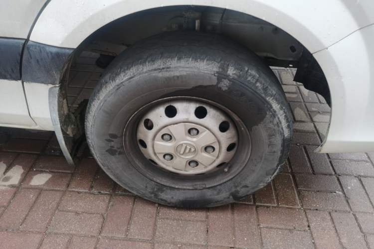 Used Foton Toano 2022 2.0T Manual Urban Edition Short Wheelbase Mid-Height Design Rear Single Tire 5/6/9-Seater Configuration 4F20TC3 Right Front Wheel Hub