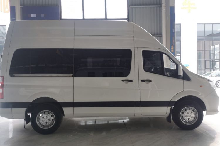 Used Foton Toano 2022 2.0T Manual Tongtu Multi-Function Long-Wheelbase Ultra-High Roof with Single Rear Tire Available in 5/6/7/9-Seater Configurations Model 4F20TC3 Right Side