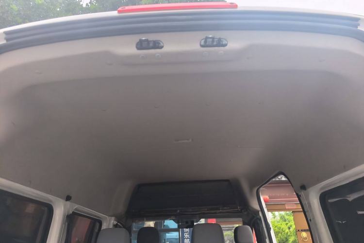 Used Foton Toano 2022 2.0T Manual Urban Edition Short Wheelbase Mid-Height Design Rear Single Tire 5/6/9-Seater Configuration 4F20TC3 Roof