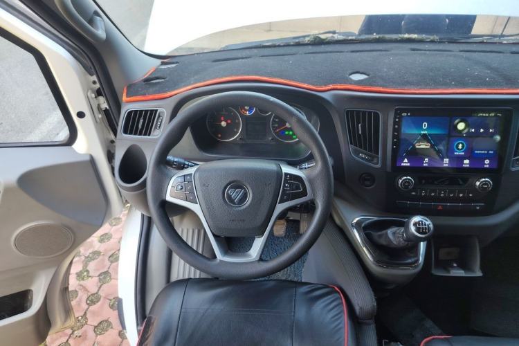 Used Foton Toano 2022 2.0T Manual Tongtu Professional Edition Multi-Function Long-Wheelbase Mid-Roof Design with Single Rear Tire—Available in 5/6/7/9-Seater Configurations Powered by 4F20TC3 Steering Wheel