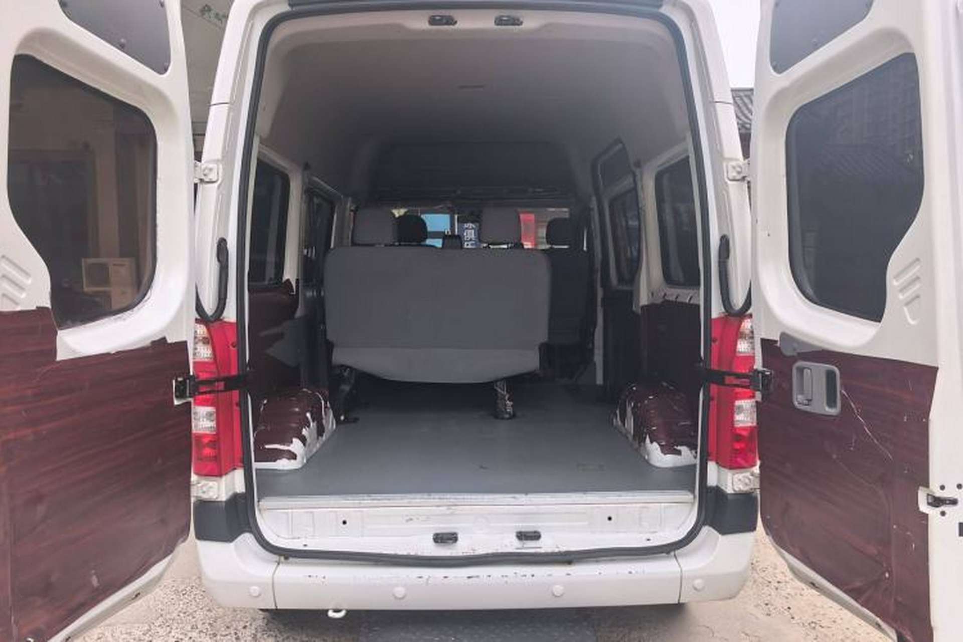 Used Foton Toano 2022 2.0T Manual Urban Edition Short Wheelbase Mid-Height Design Rear Single Tire 5/6/9-Seater Configuration 4F20TC3 Trunk