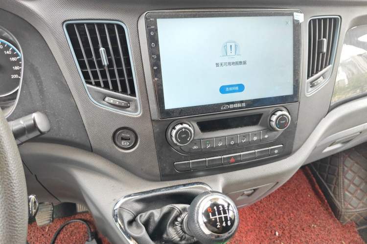 Used Foton Toano 2023 Joy Elephant Multi-Function 2.0T Manual Long-Wheelbase Mid-Roof Model with Single Rear Tire Available in 5/6/7/9-Seater Configurations Audio And AC Panel