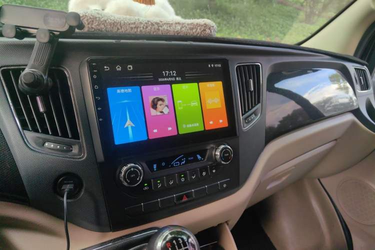 Used Foton Toano 2023 2.0T Compact Luxury Edition Manual Transmission Long Wheelbase Mid-Height Roof Rear Single Tire 9-Seater Audio And AC Panel