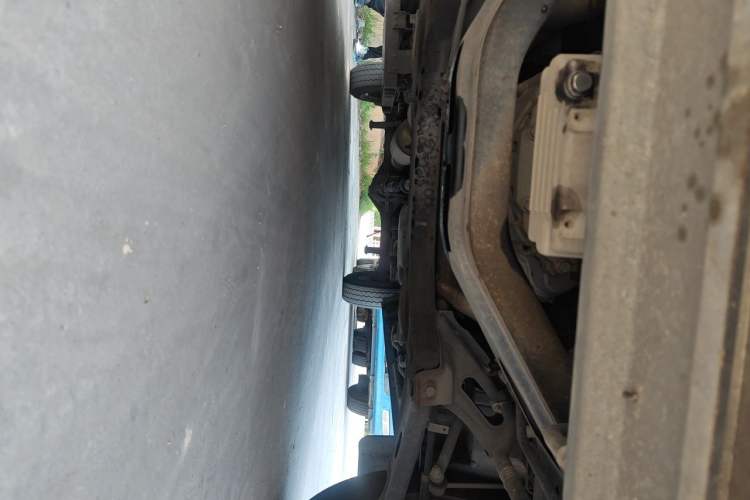 Used Foton Toano 2023 2.0T Compact Comfort Edition Manual Transmission Long Wheelbase Mid-Height Design with Single Rear Tire 9-Seater Chassis Front